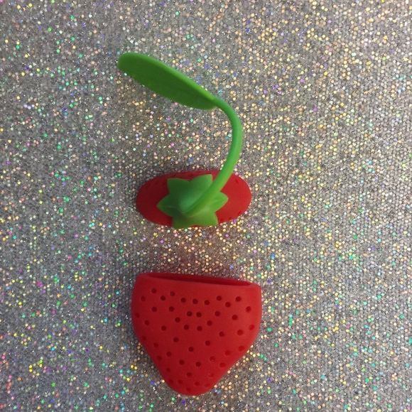 Strawberry Silicone Tea Infuser w/ free Myst… - Picture 4 of 6
